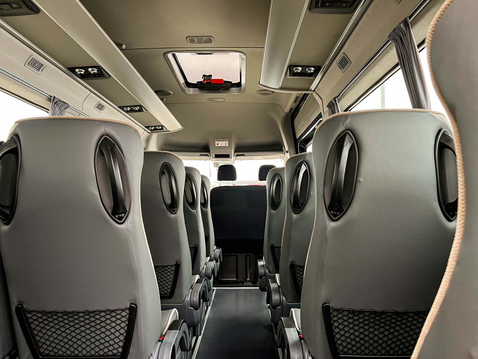 Hyundai H350 – мікроавтобус для комфортабельних пасажирських перевезень в наявності у автосалоні! | Богдан-Авто Запорожье - фото 10