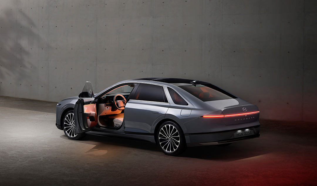 Седан преміум-класу Grandeur