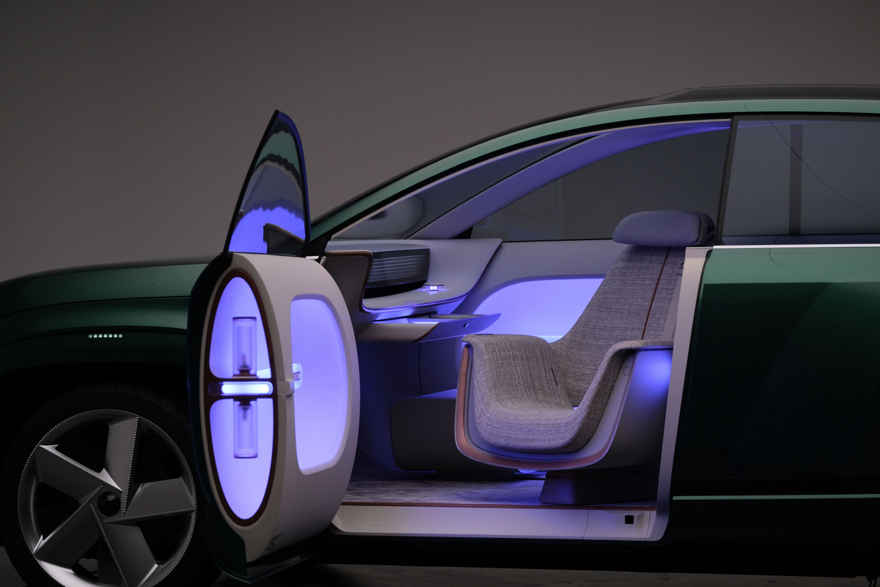 Hyundai Motor представила концепт SEVEN – позасегментний позашляховик бренду IONIQ. | Богдан-Авто Запорожье - фото 15